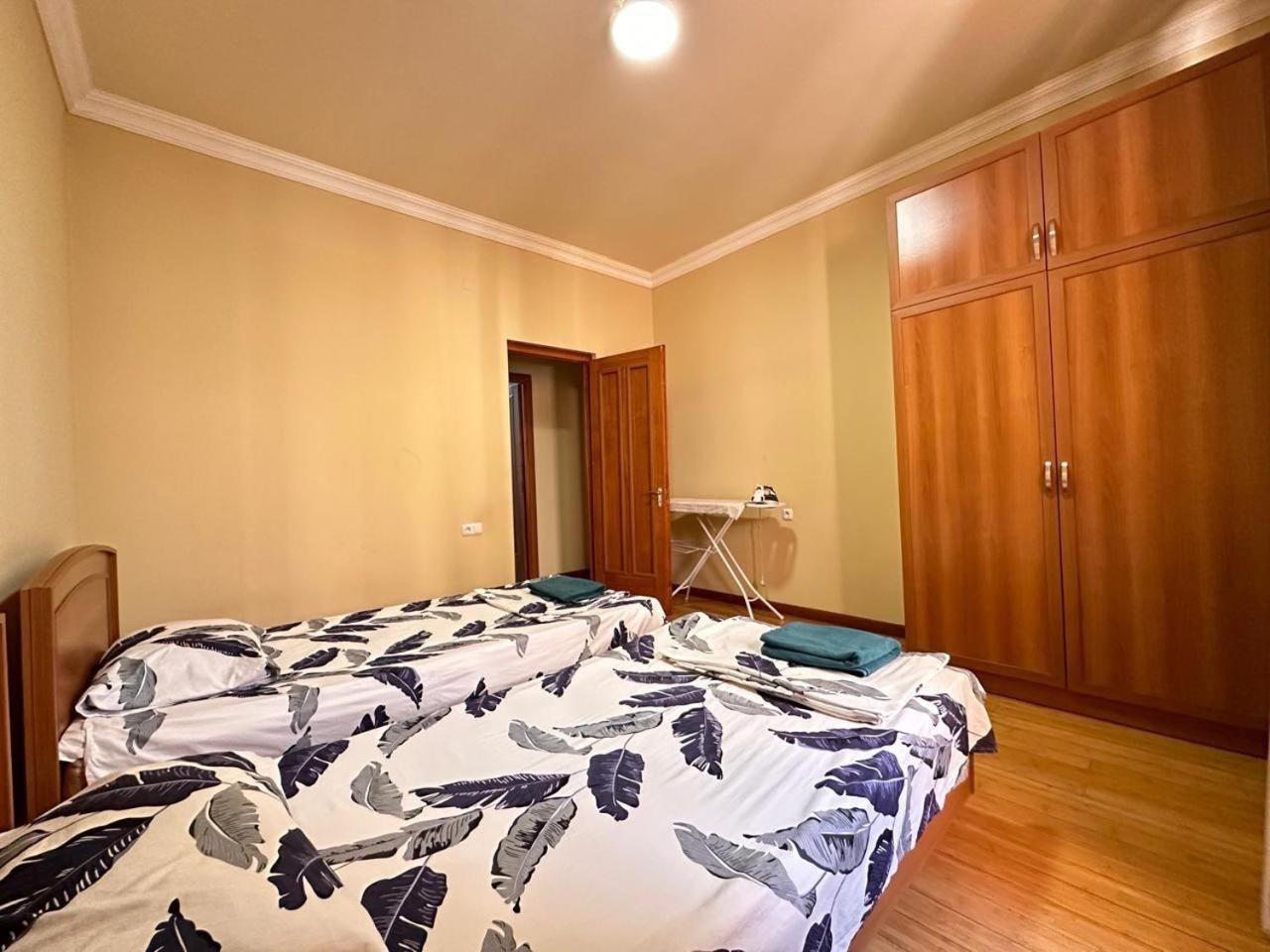 Hotel & Apartments California Yerevan Exterior photo